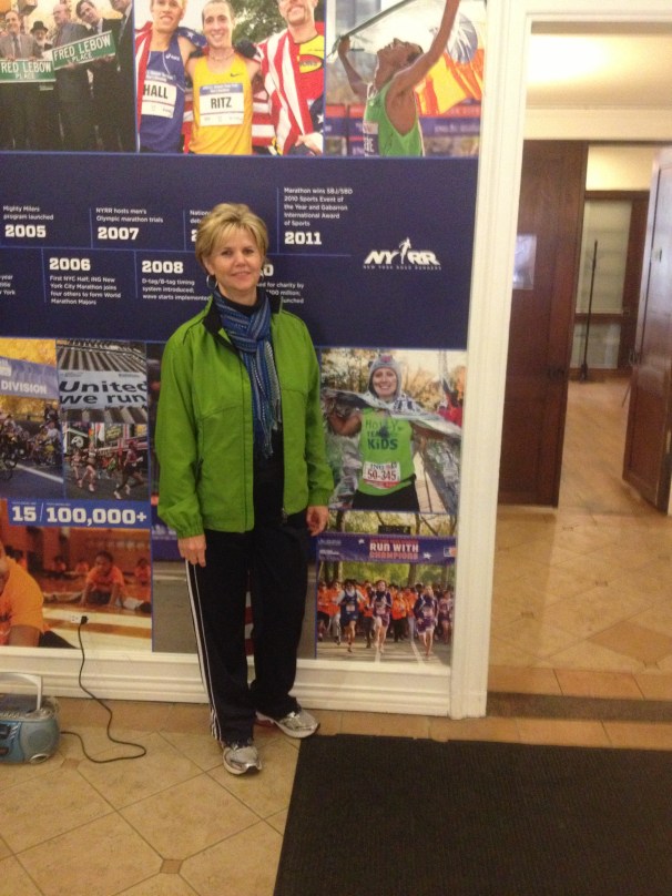 New York Road Runners - Charging Phone